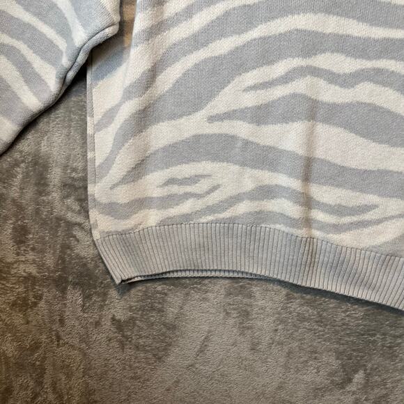 Varley Calvert Sweater Wool Blend V Neck Gray White Medium Zebra Print Lounge - Picture 4 of 8